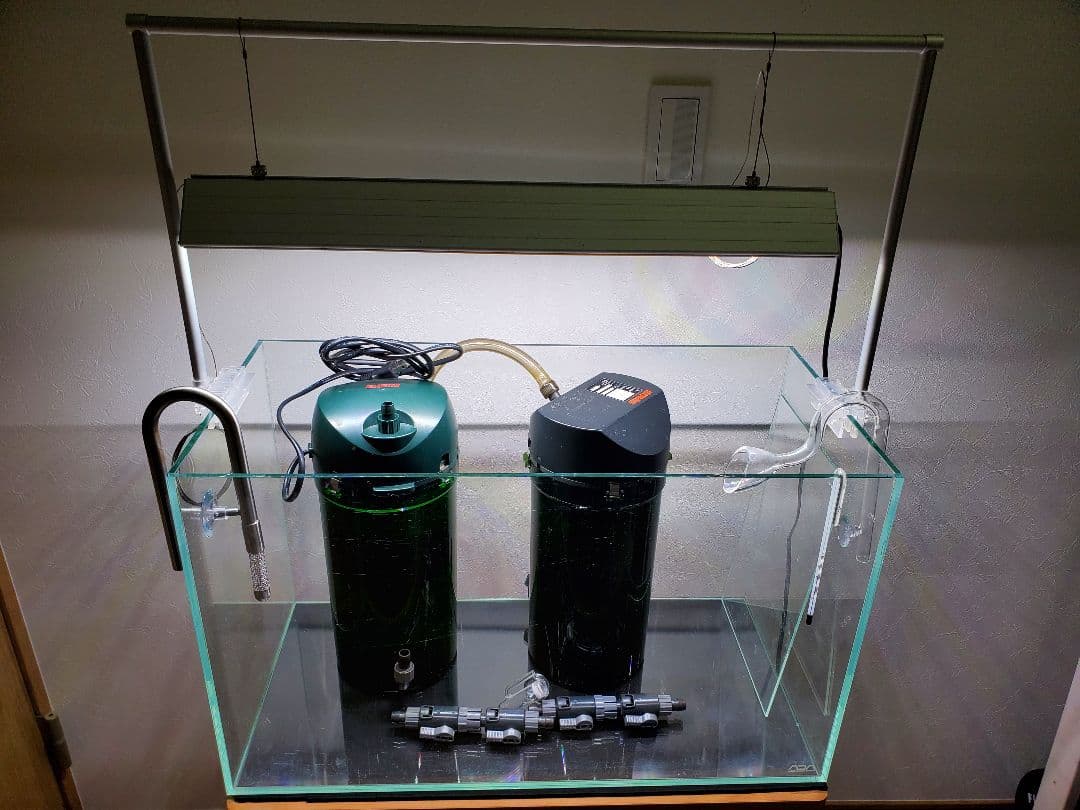 90cmアクリル水槽用 上部フィルター ウールボックス引き出し式 背景黒