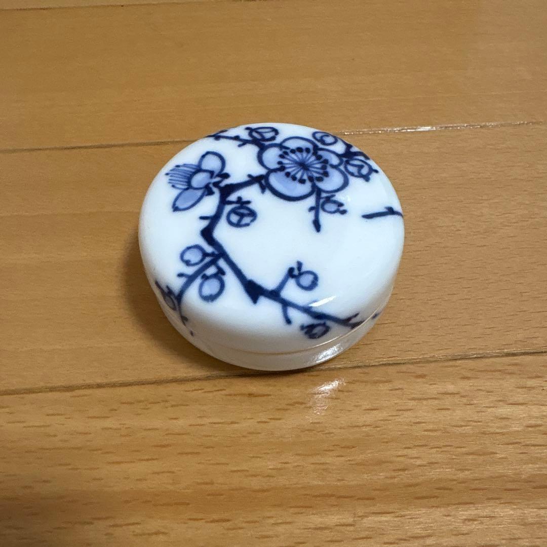 宮内庁御用達 辻精磁社 第十四代 辻 常陸 染付 香合 21936 幻の極真焼 宮内庁御用達 皇室御用窯元 14代辻常陸 (染付吉祥