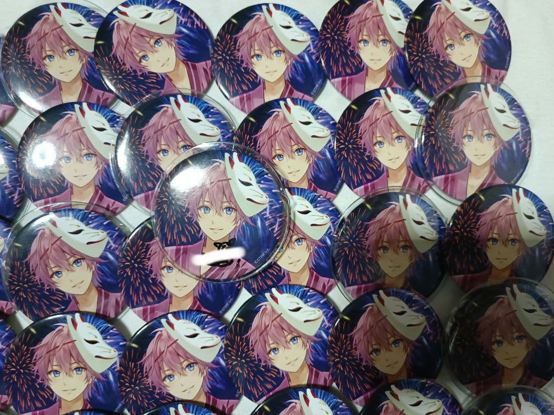 すとぷり さとみ 缶バッチ 2020 summer 等身 - メルカリ