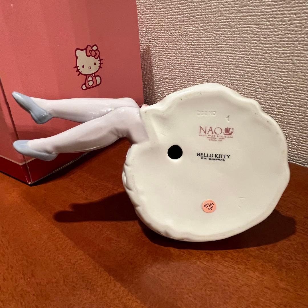 新品 未使用 ハローキティ リヤドロ NAO 陶器 人形 サンリオ コラボ