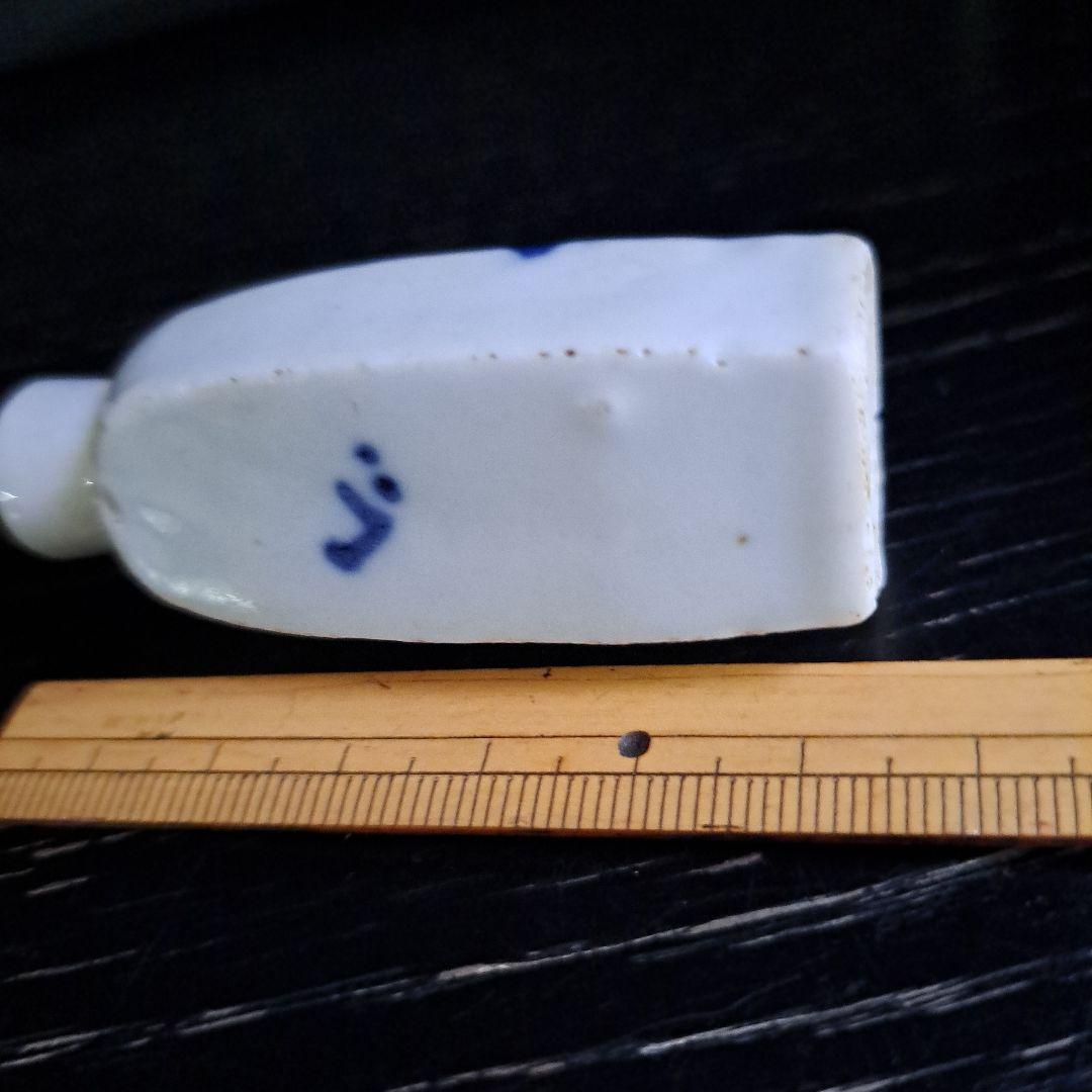 中国古玩 小品飾壺 極上 六角瓶 乾隆時代 白磁人物図 染付青磁