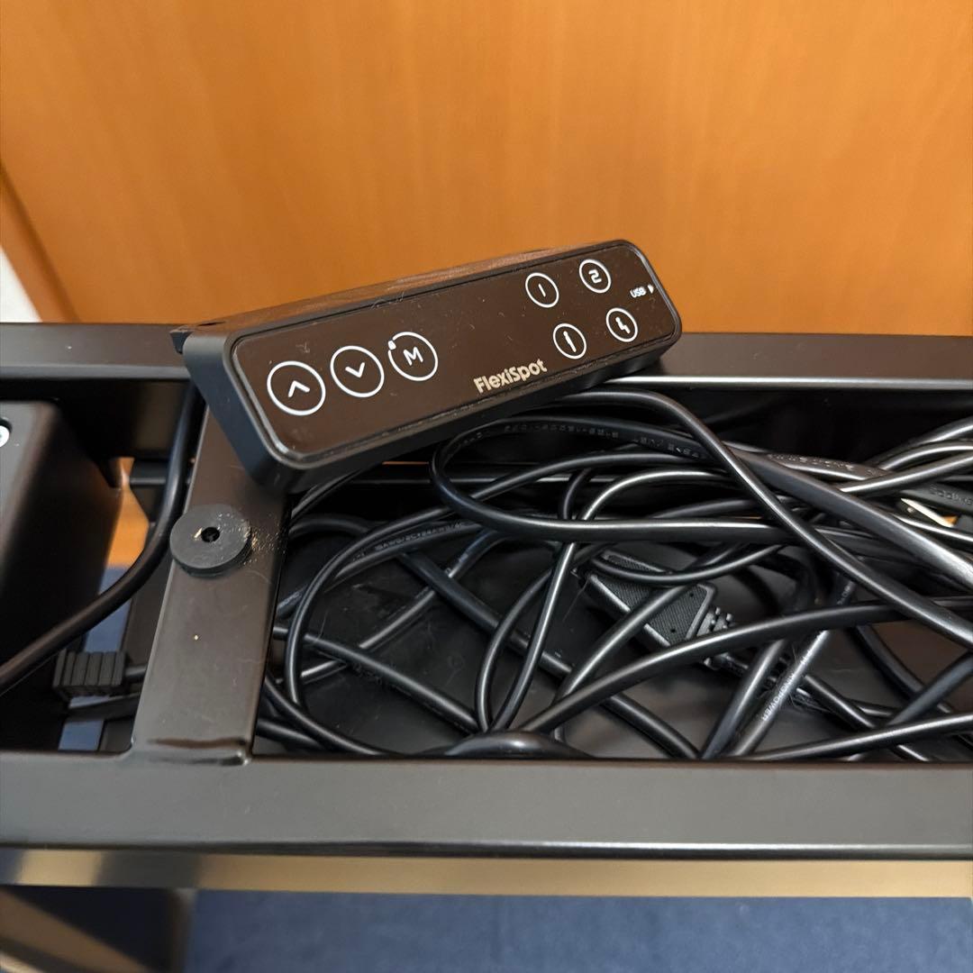 フレキシスポット　E8 足のみ