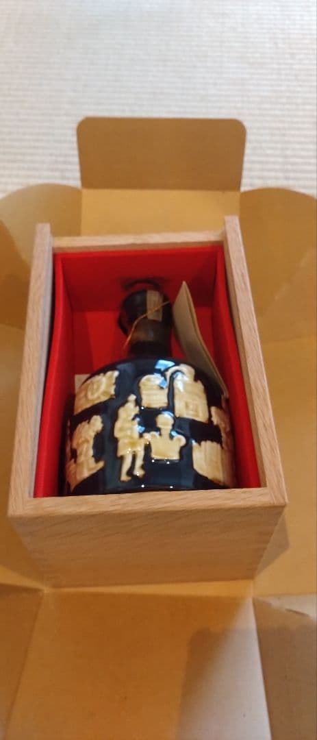 未開栓古酒サントリーSUNTORYザ・ウイスキー有田焼陶器ボトル