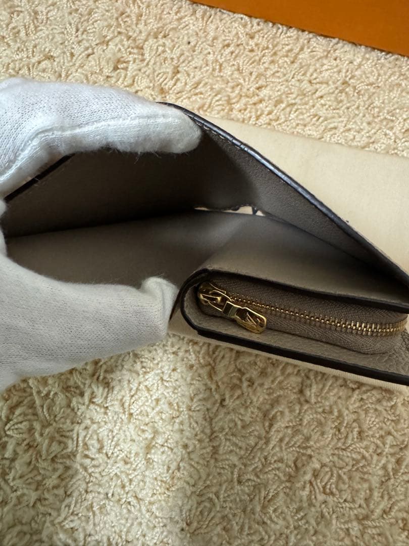 LOUIS VUITTON ルイ ヴィトン M82370