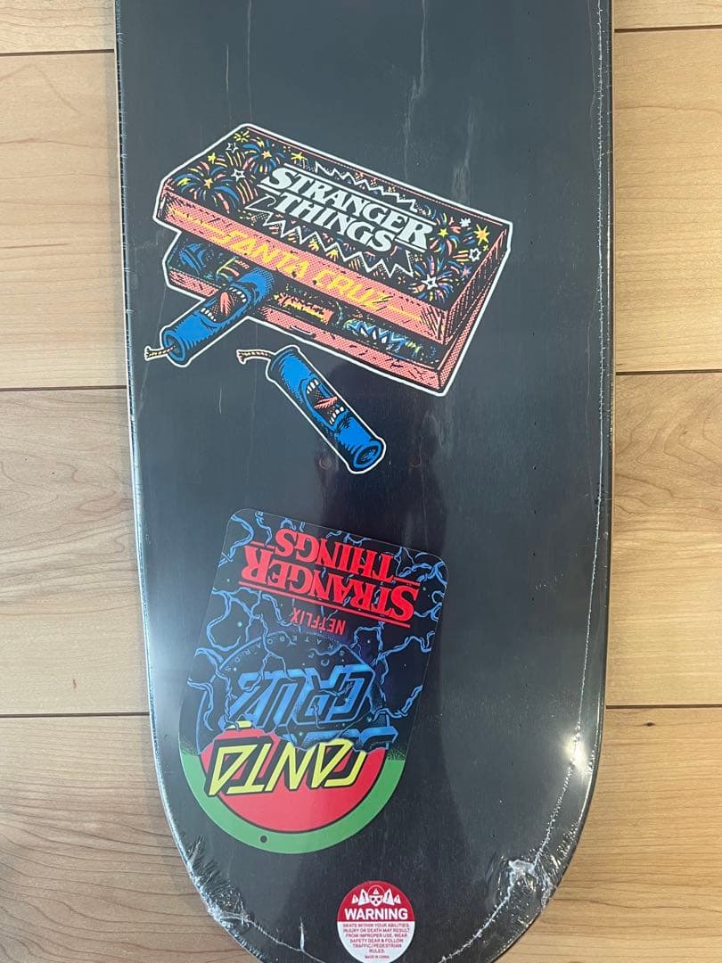 SANTA CRUZ x Stranger Things スケートボードデッキ