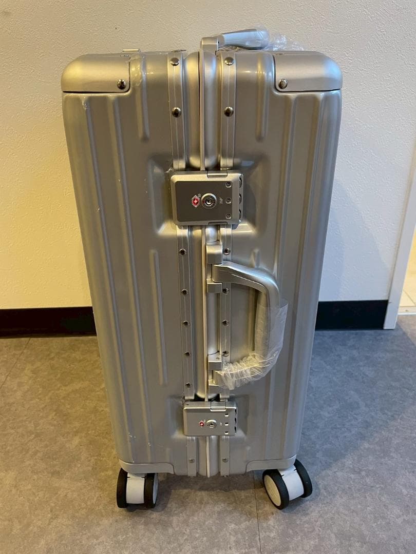 リベティ多機能キャリーケース【エナメルシルバーМサイズ】12