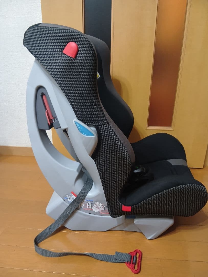 コンビ チャイルドジュニアシート ママロン エッグショック CF