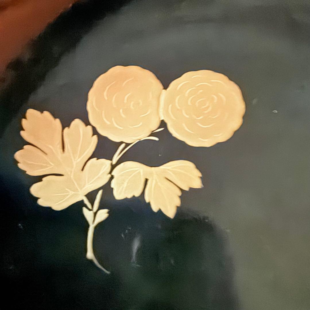 2215様感謝‼️めでたい吉兆JAPAN 特産　輪島塗天然木『菊&蝶』金縁黒椀2客