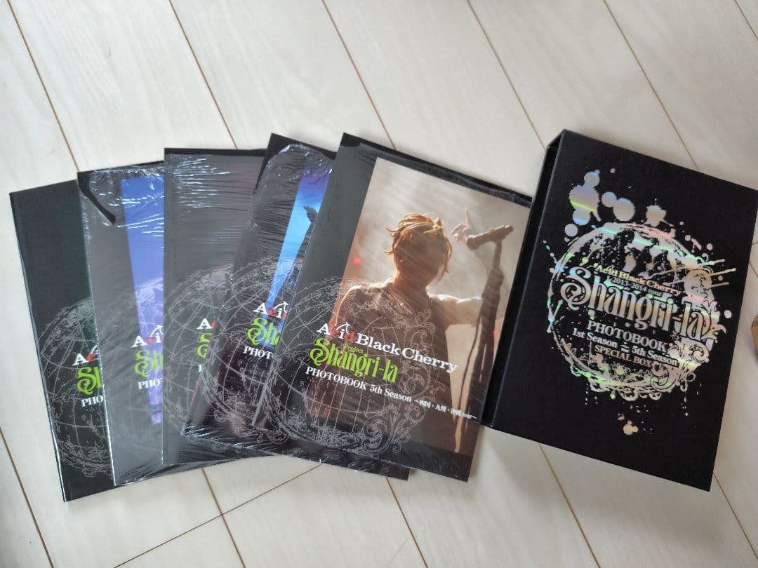 Acid Black Cherry Shangri-la フォトブック Acid Black Cherry