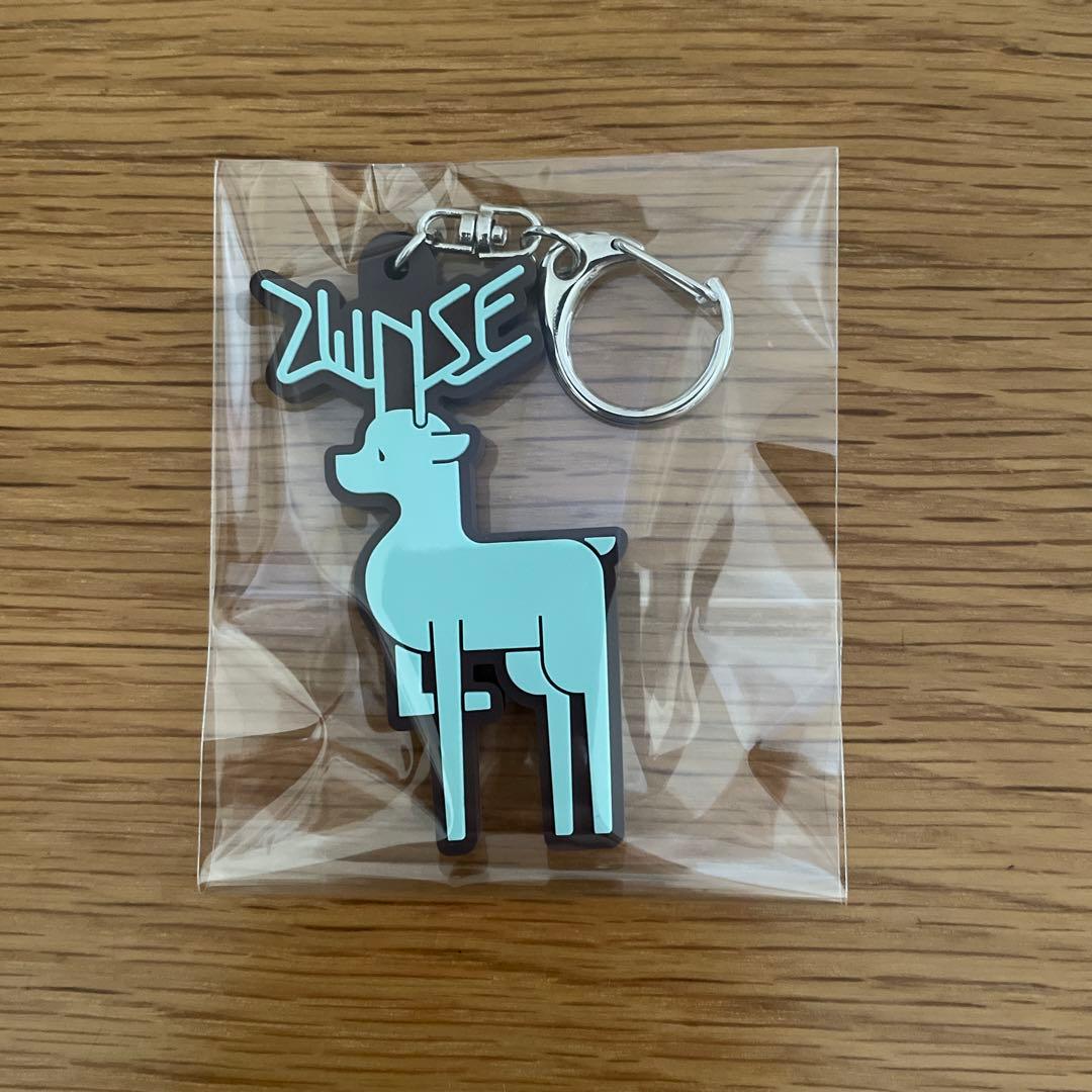 ヨルシカ 前世 ラバーキーホルダー 鹿 - メルカリ