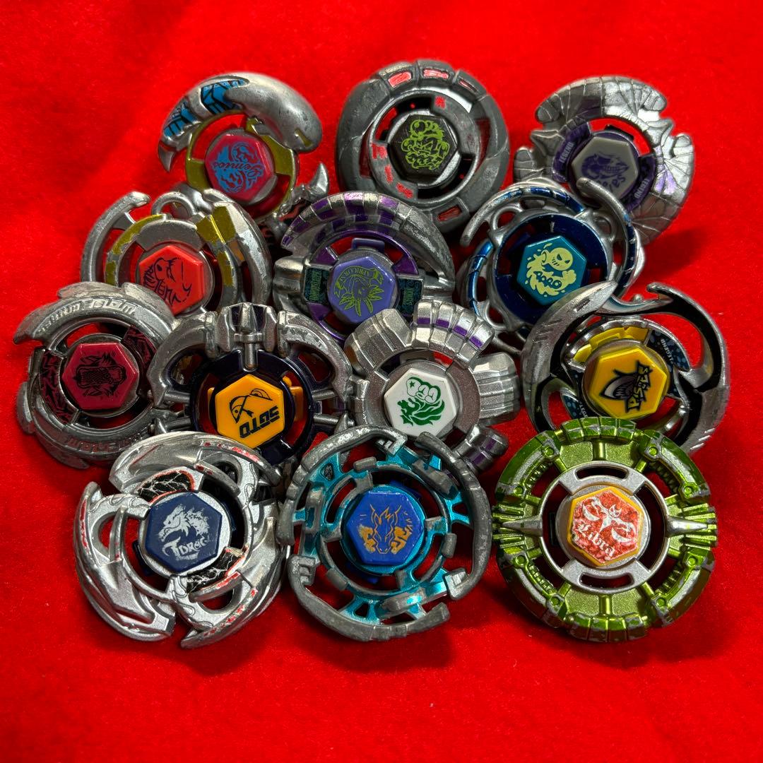 メタルファイトベイブレード 【セミコンプ‼️】メタルシリーズ 4層ベイ