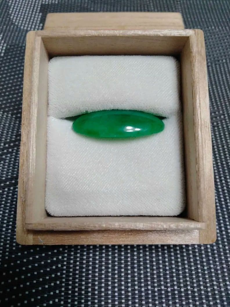 吉田正子トンボ玉（貳拾漆） 「瓶型」皮ひもネックレス ガラス玉に込め