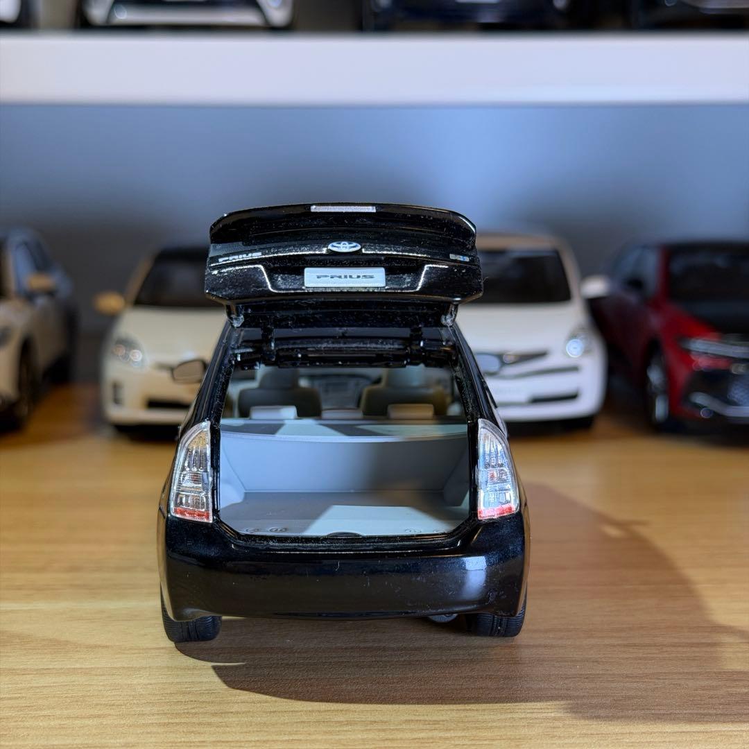 【非売品】トヨタ プリウス カラーサンプルミニカー 1/30