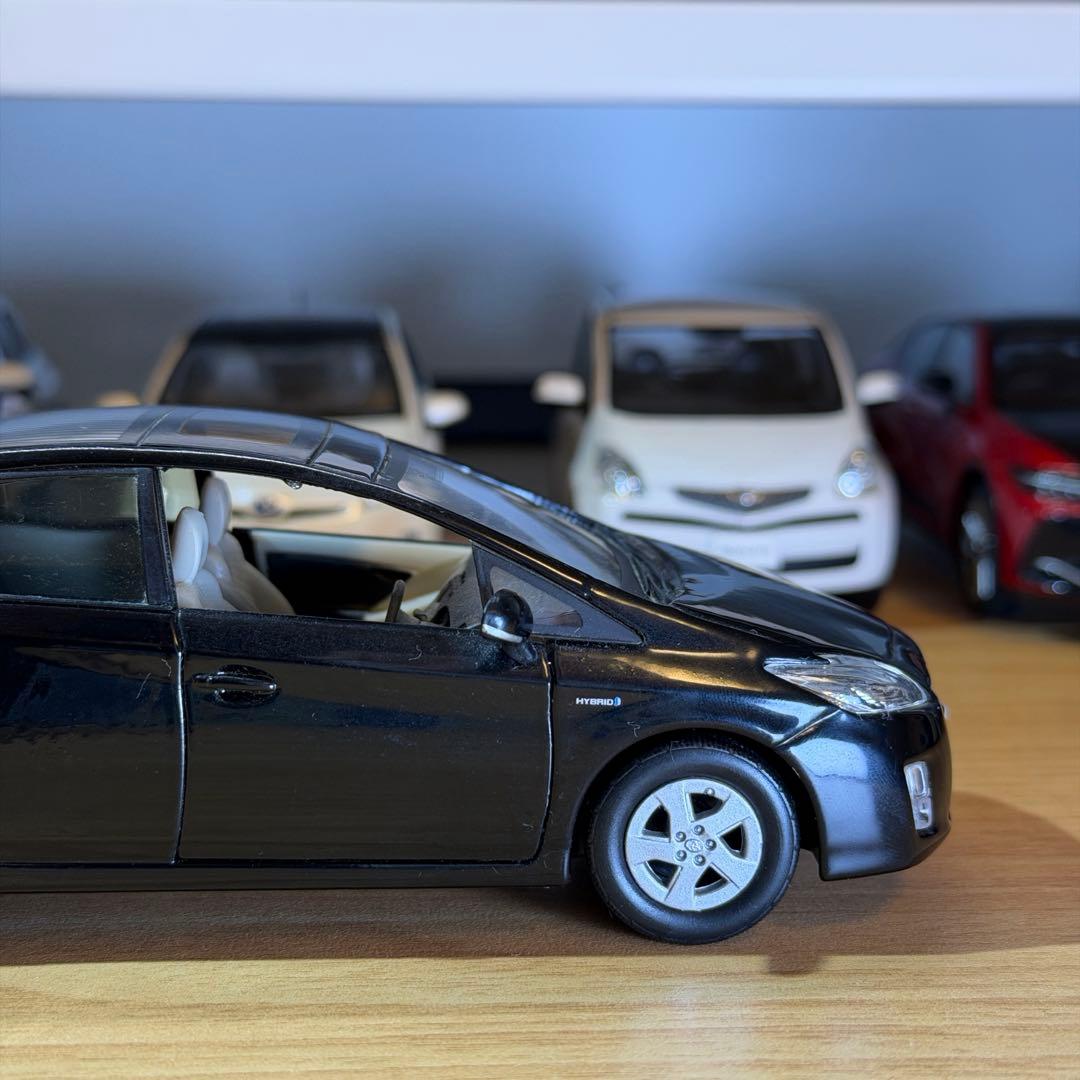 【非売品】トヨタ プリウス カラーサンプルミニカー 1/30