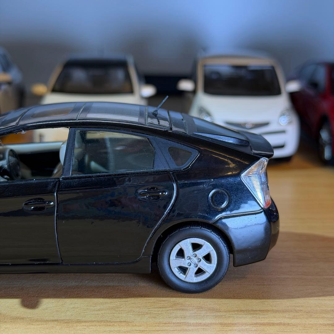 【非売品】トヨタ プリウス カラーサンプルミニカー 1/30