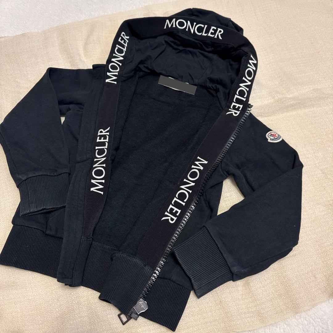 MONCLER モンクレール　パーカー