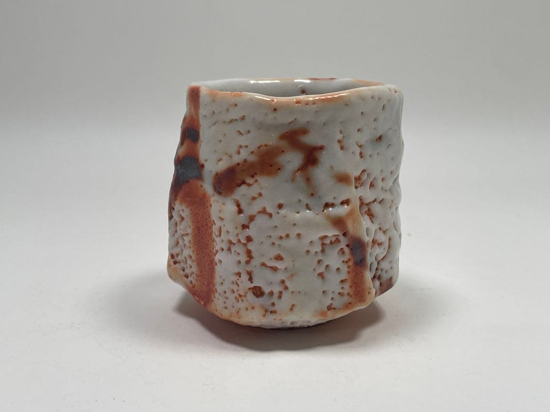 【和食器】 林正太郎　『絵志野湯呑』 共箱　酒器、酒盃