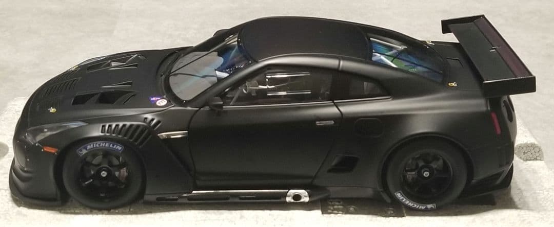 【レア美品】オートアート 1/18 日産 GT-R R35 FIA GT1