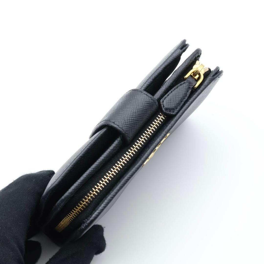 【極美品】PRADA 二つ折り財布　サフィアーノレザー　メタルロゴ　黒