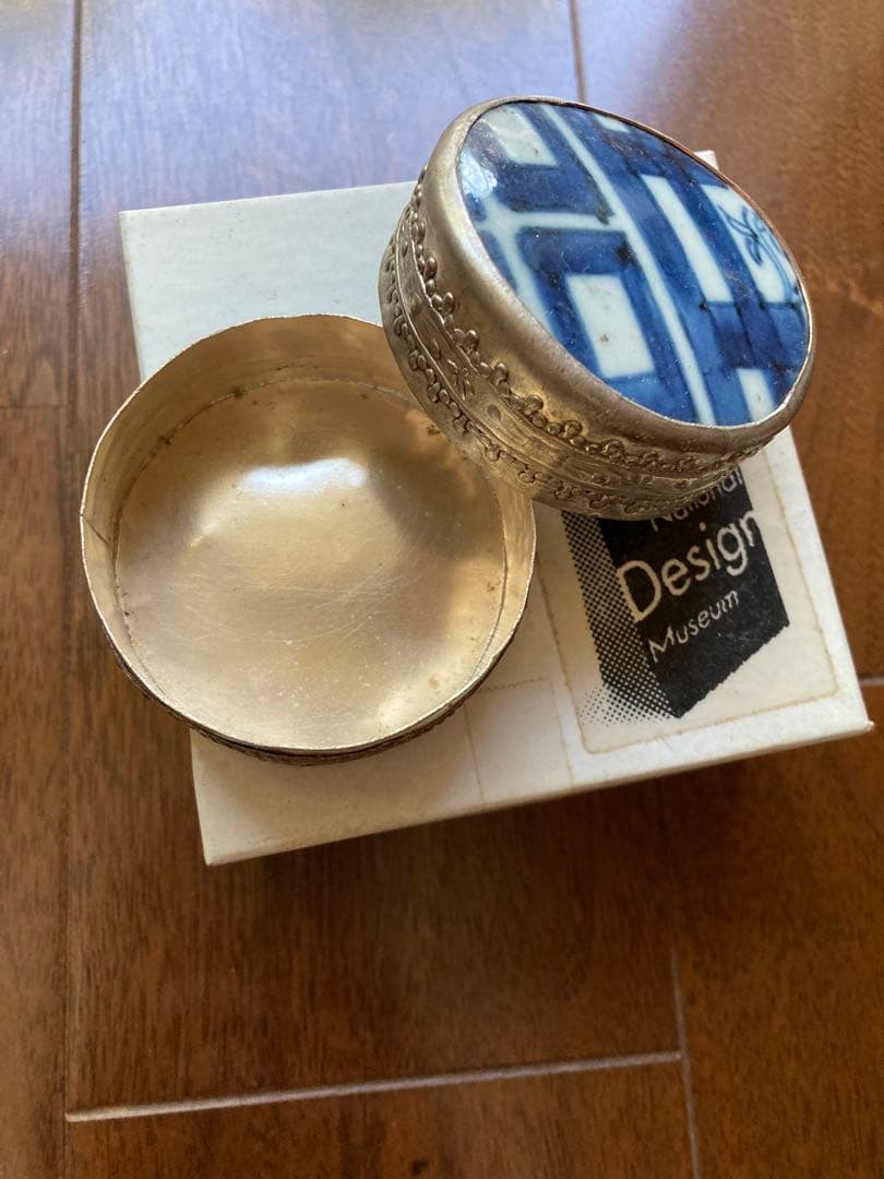 National Design museum 陶器 ボックス 小物入れ 青白 丸