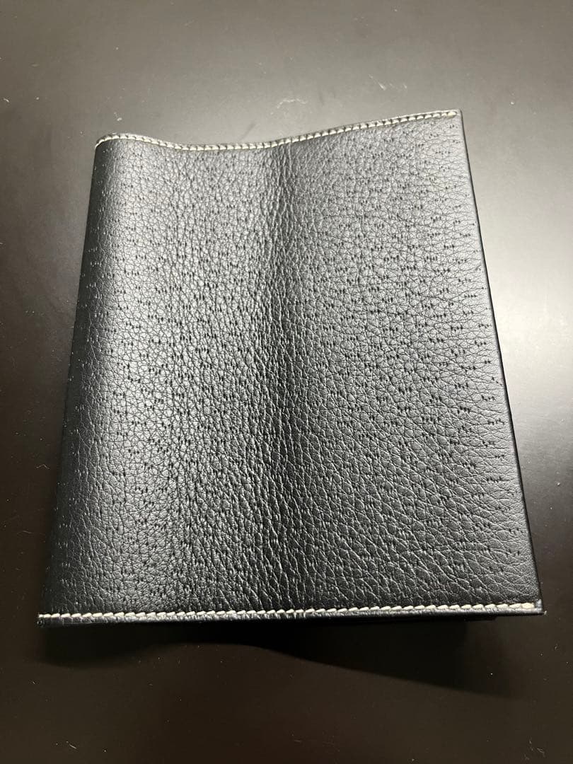 フェラガモ レザーブックカバー - メルカリ