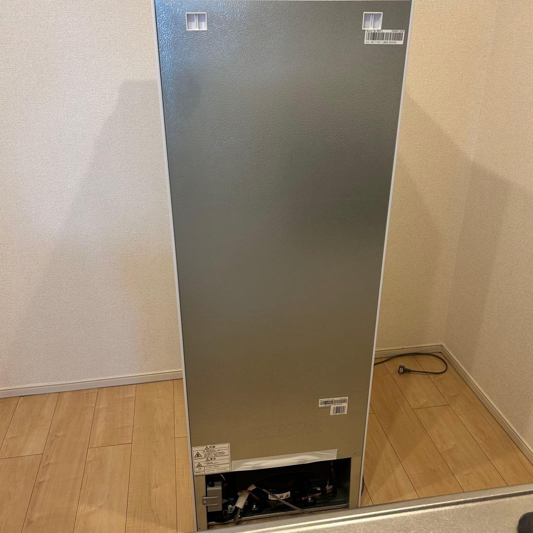 Hisense冷蔵庫　2ドア　175L　静音　右開き【美品】