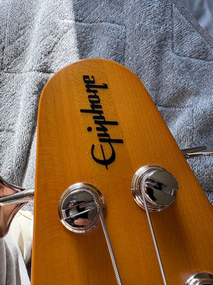ほぼ新品 epiphone GRABBER エピフォン グラバー 復刻版 - メルカリ