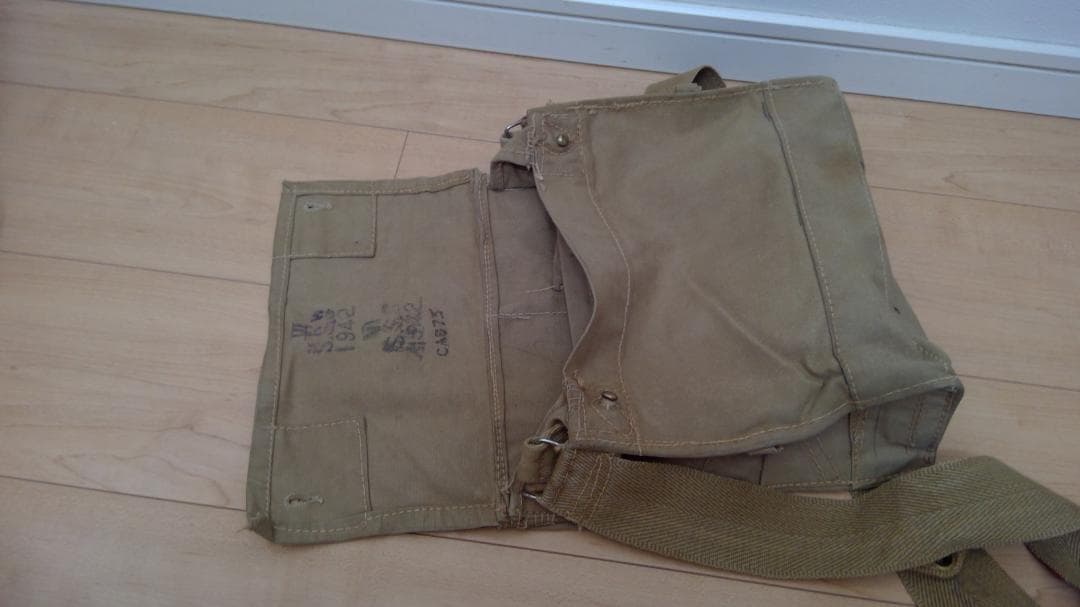 ☆デッドストック☆米軍☆ガスマスクバッグ ☆ショルダーバッグ