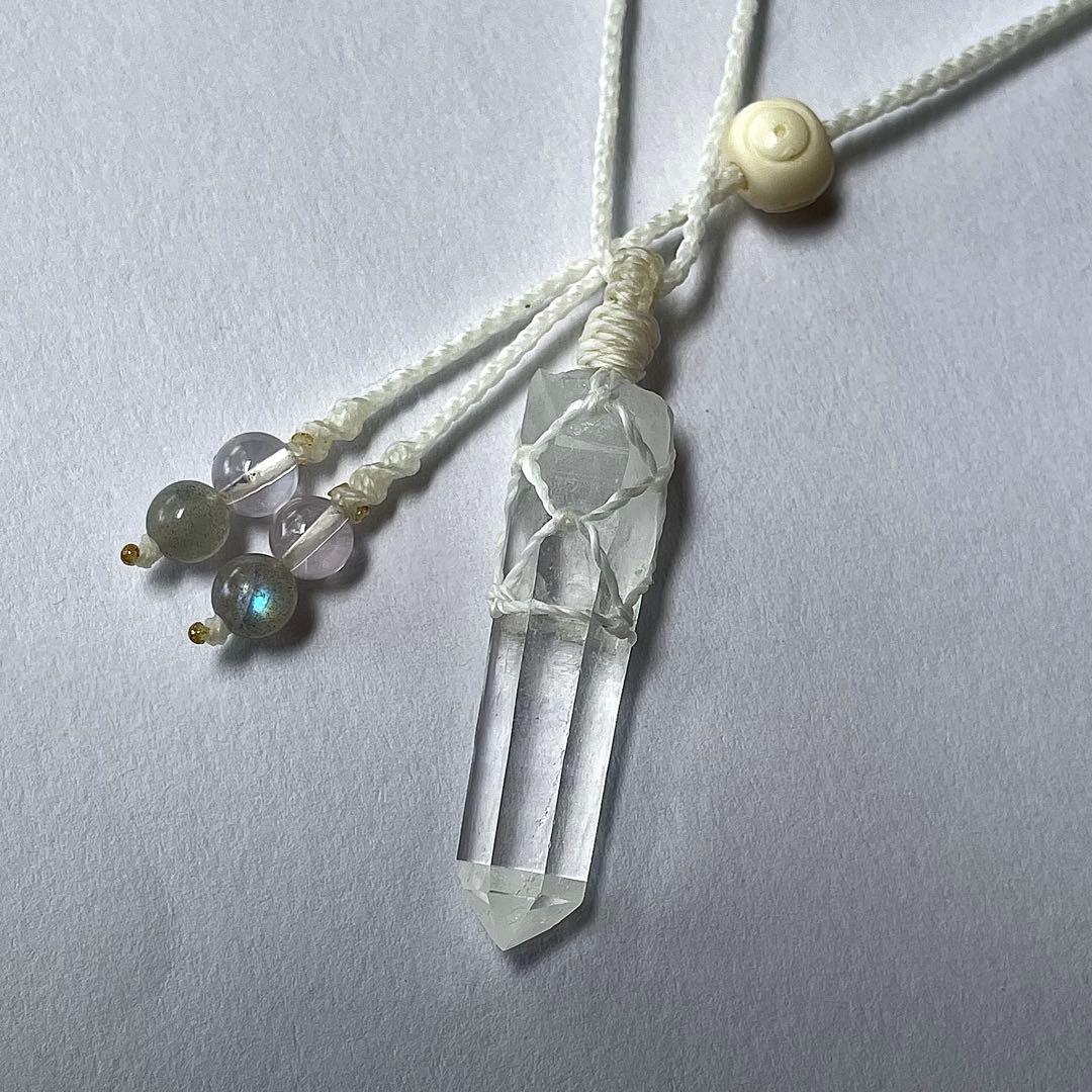 ヒマラヤ水晶 マカルー産 ＊ マクラメペンダント ネックレス ①