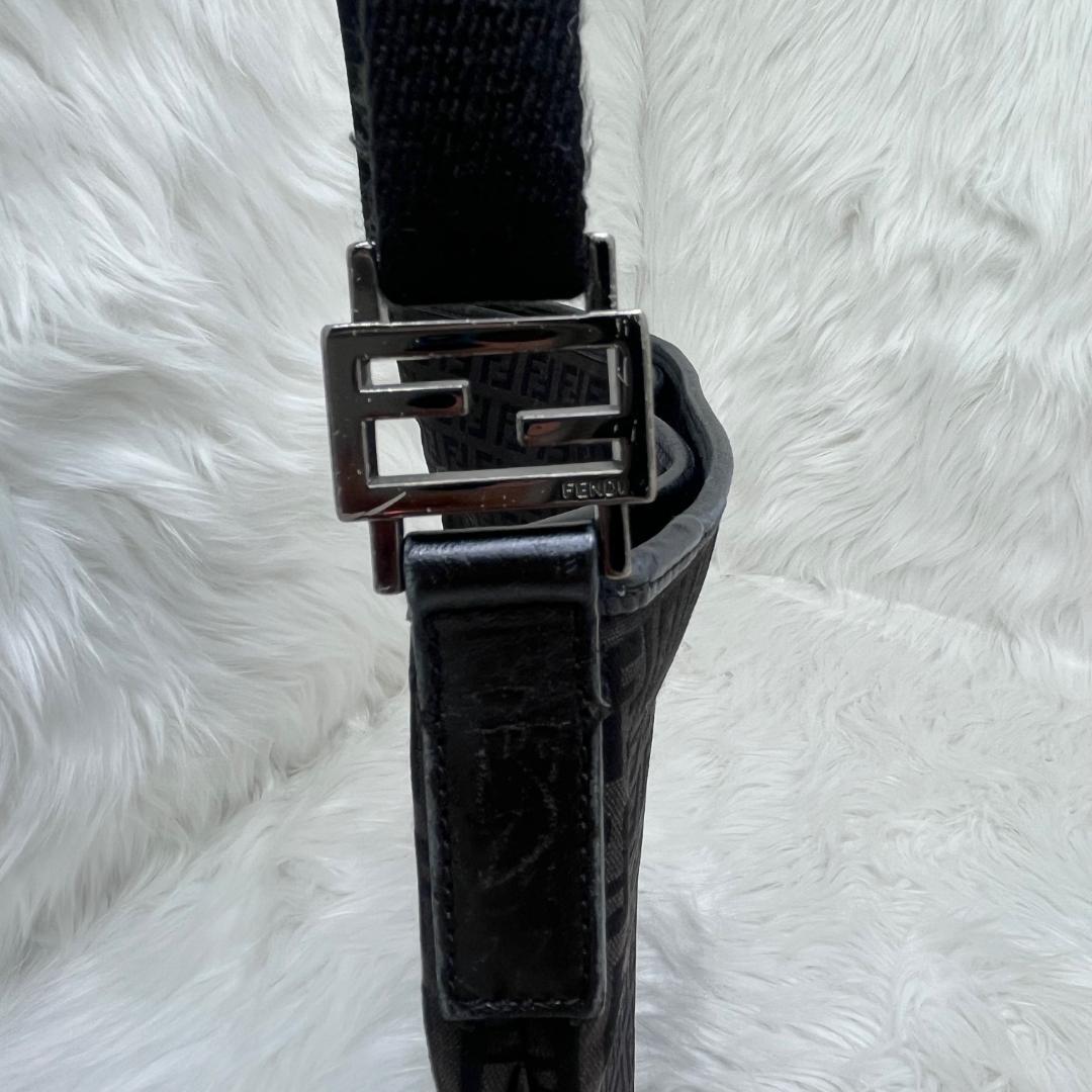 フェンディ　FENDI ズッカ ショルダーバッグ　キャンバス