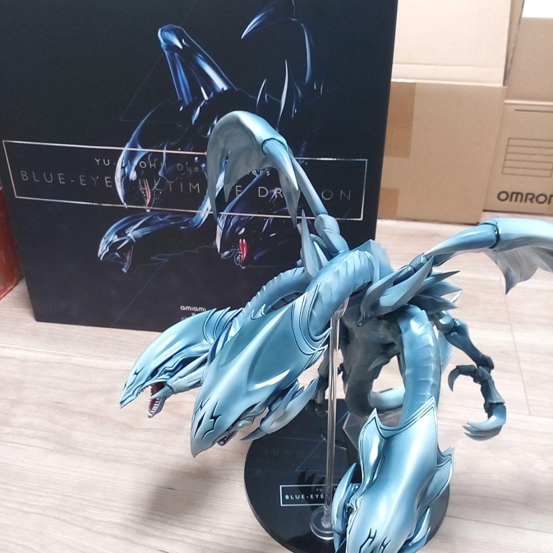 新品未開封ブルーアイズアルティメットドラゴンフィギュアあみあみ