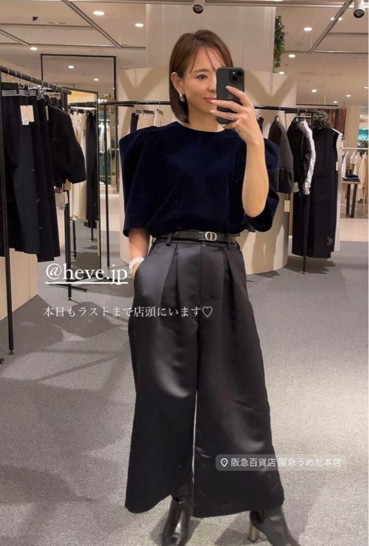 heve. サテンフレアガウチョパンツネイビー