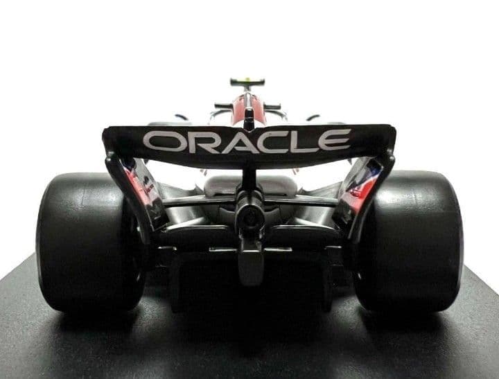 burago1/43クリアケース#22#1RedBull RB21日本GPセット