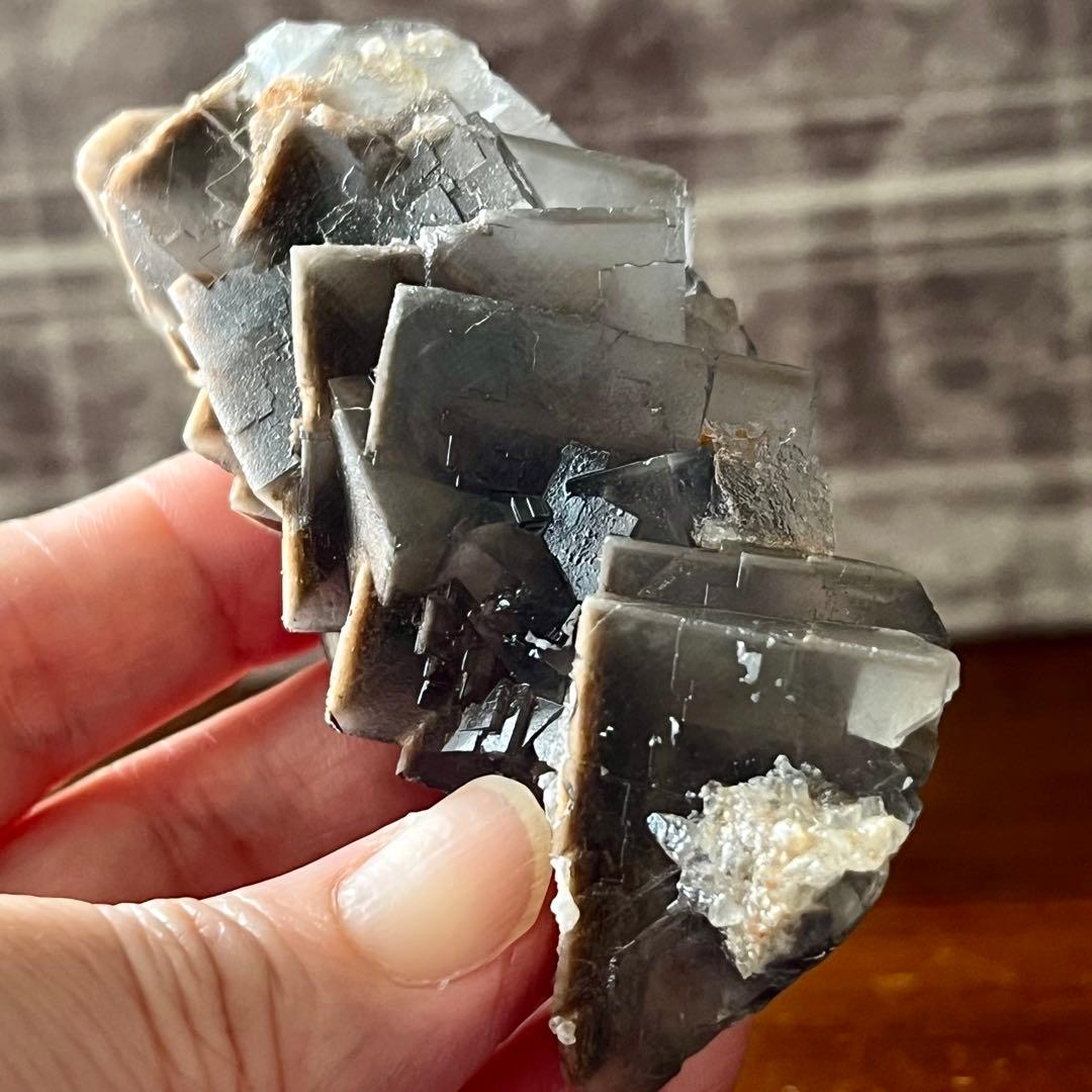 美品 フローライト グレー 半透明 561.25ct 一点物 蛍石 原石 鑑賞石