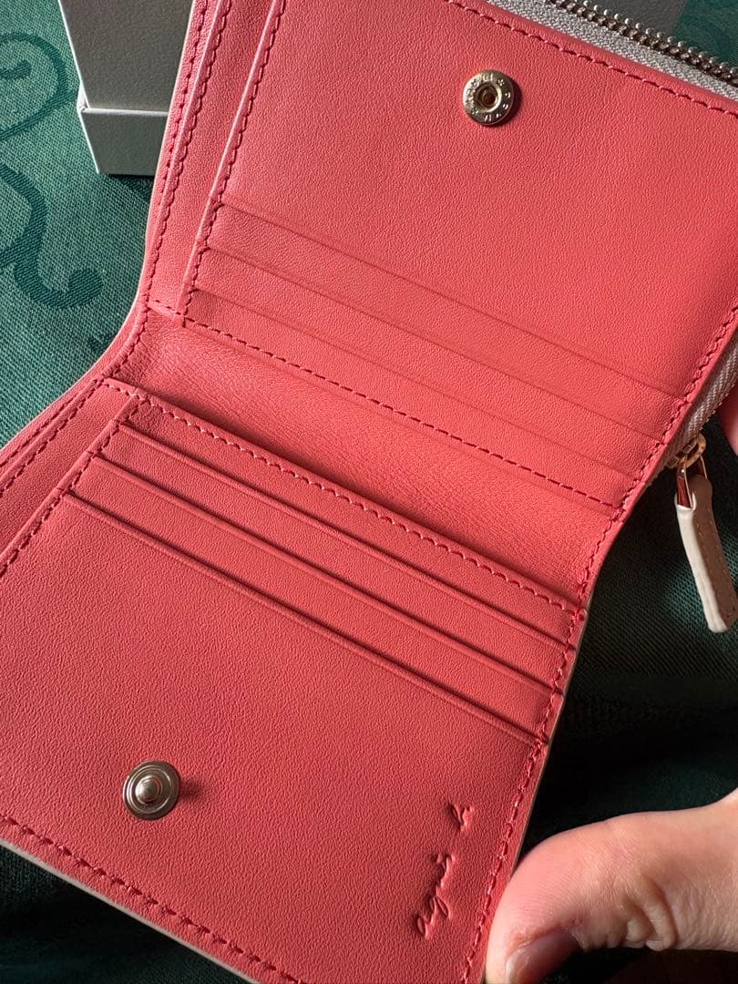 ほぼ新品　アニエスの財布(ベージュ*オレンジピンク) 0652-VCR1