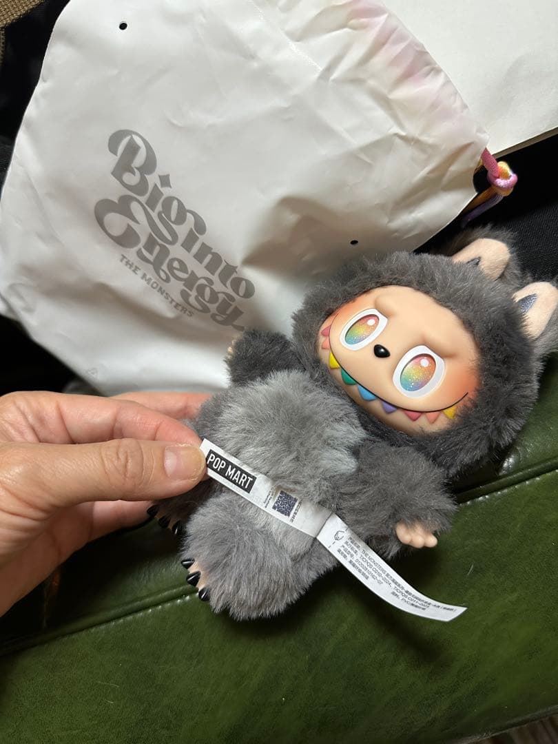 正規品 Labubu Big into Energy ラブブ シークレット