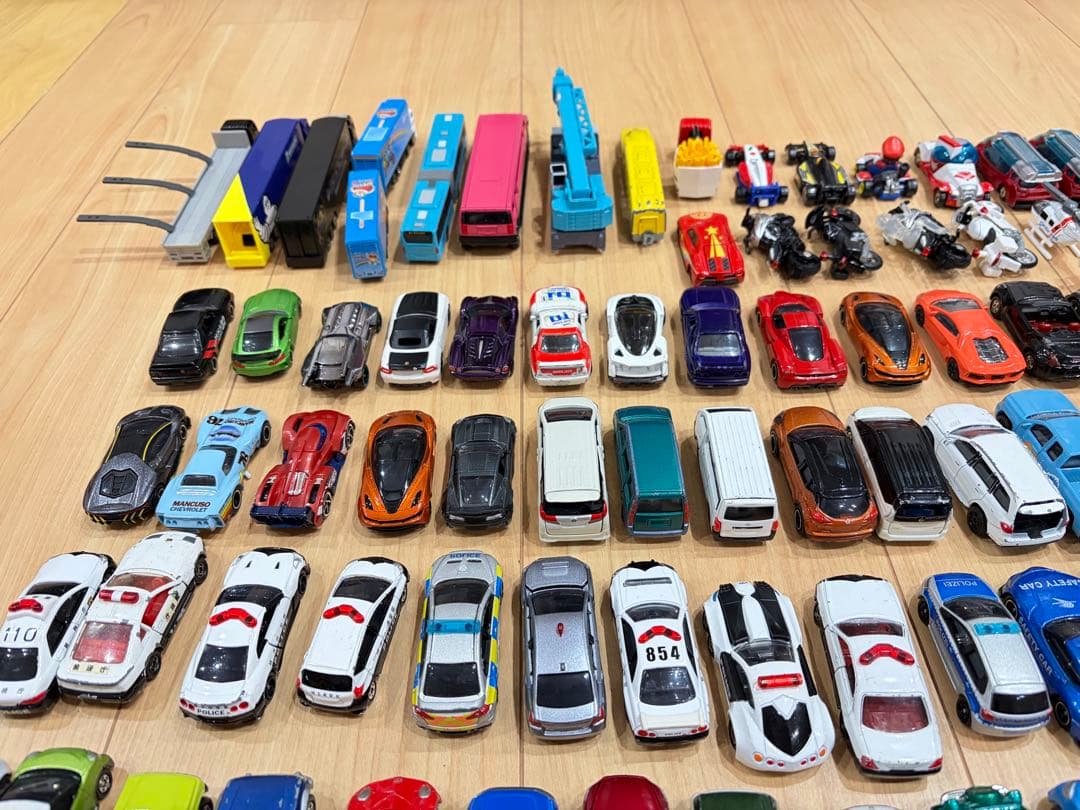 タカラトミー　トミカ　その他メーカー　１４０個　まとめ売り