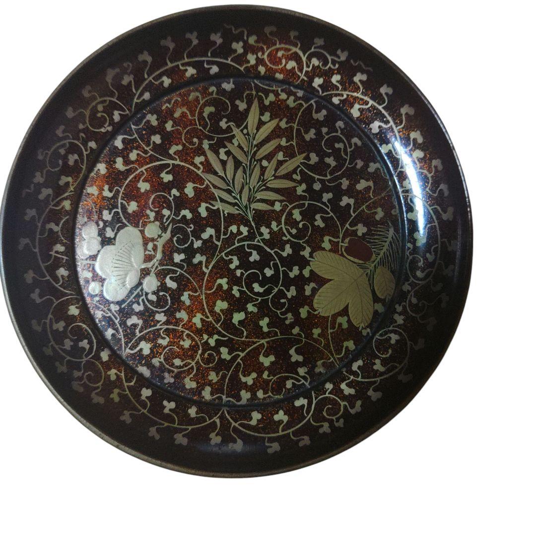 漆芸　蒔絵と沈金の唐草模様の菓子皿　8枚組　古箱付
