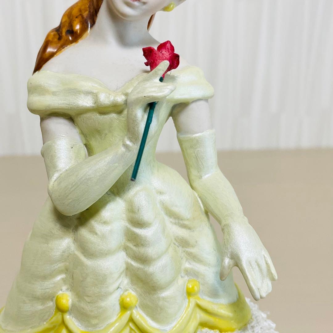 vintage doll ୨୧ * 陶器製 愛らしい 女の子の フィギュア