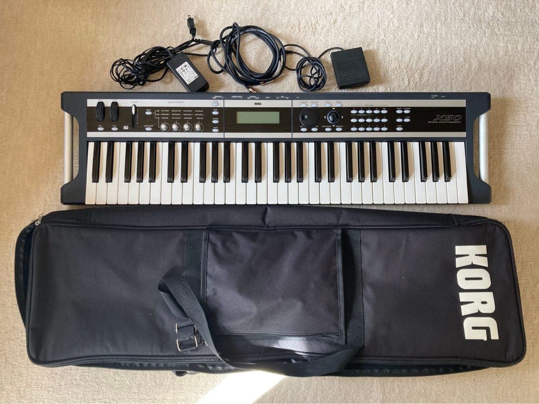 KORG シンセサイザー 61鍵 付属品付き