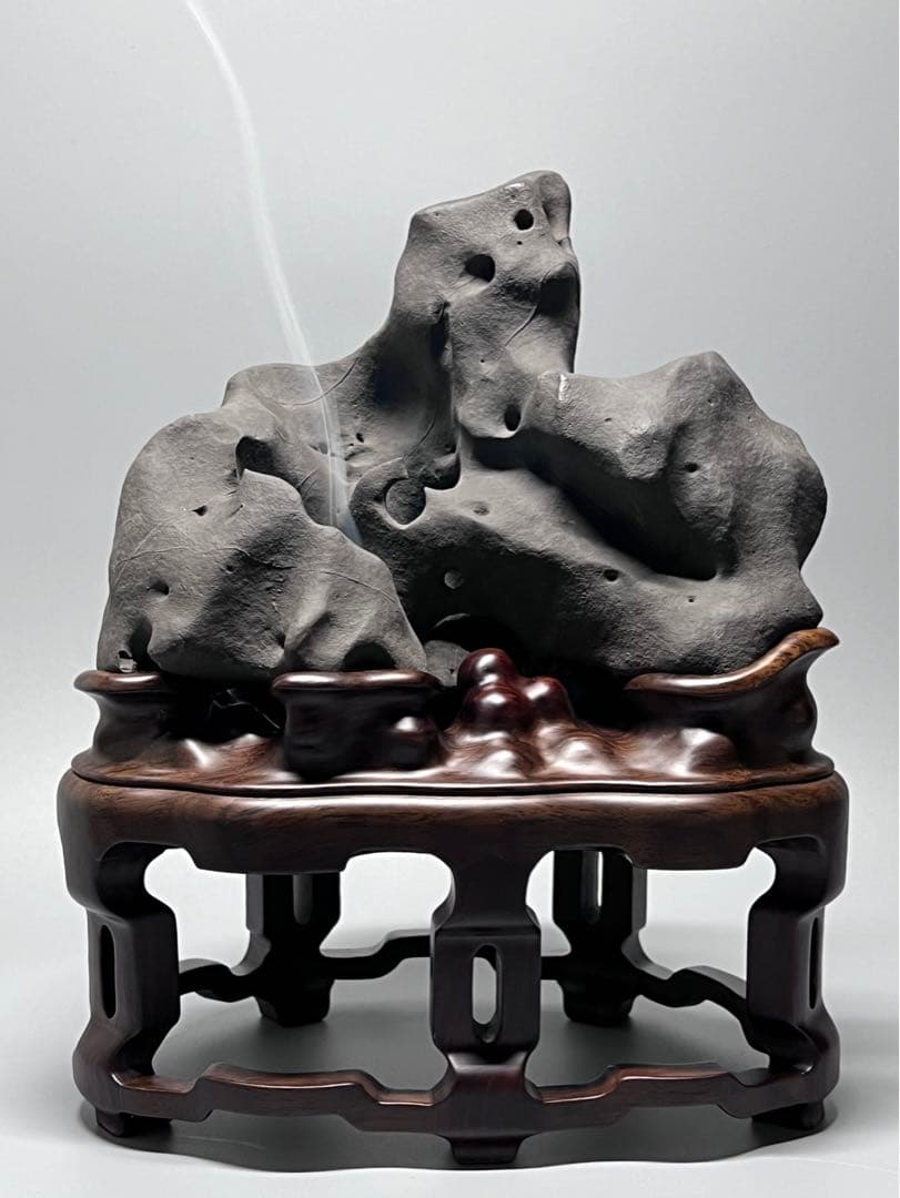 太湖石 自然石 鑑賞石 飾り石 中国美術 紫檀台座 香炉石 置物 高