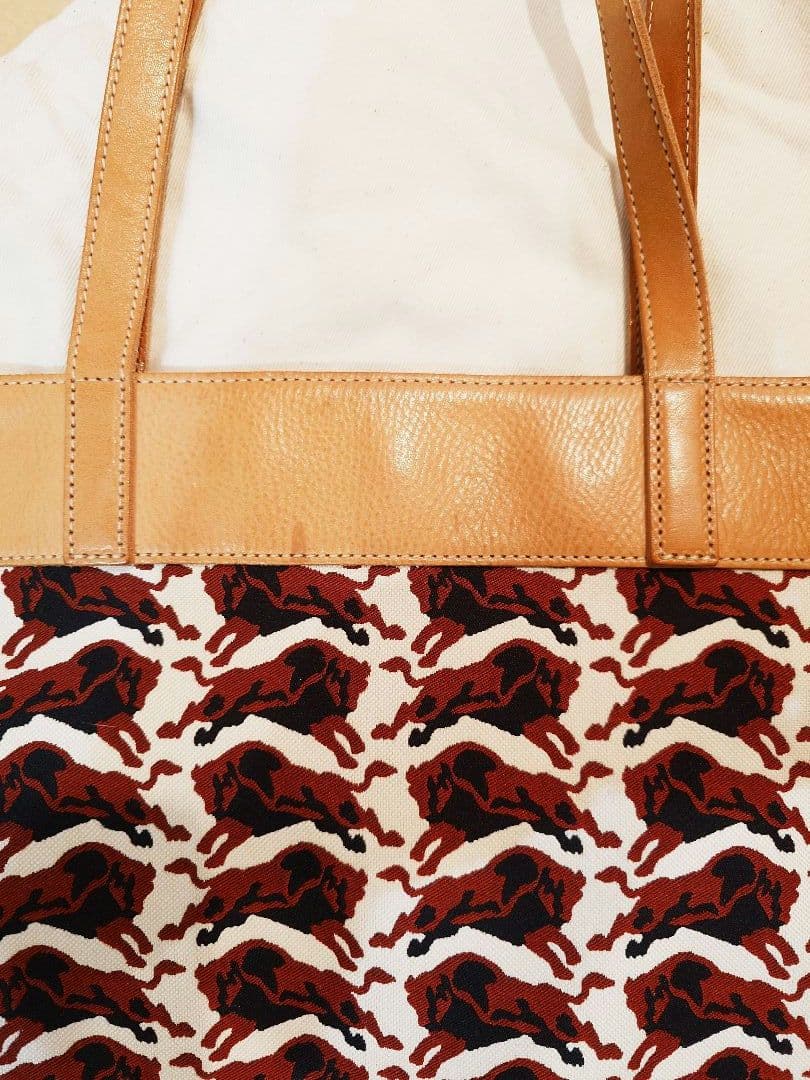 IL BISONTE トートバッグ 総柄 パイソンウェーブ