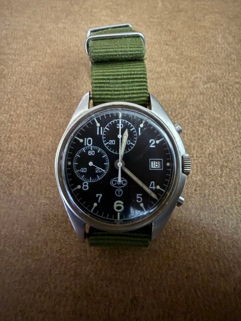 i*y様 CWC クロノグラフ 3針 ブラック文字盤 ミリタリー