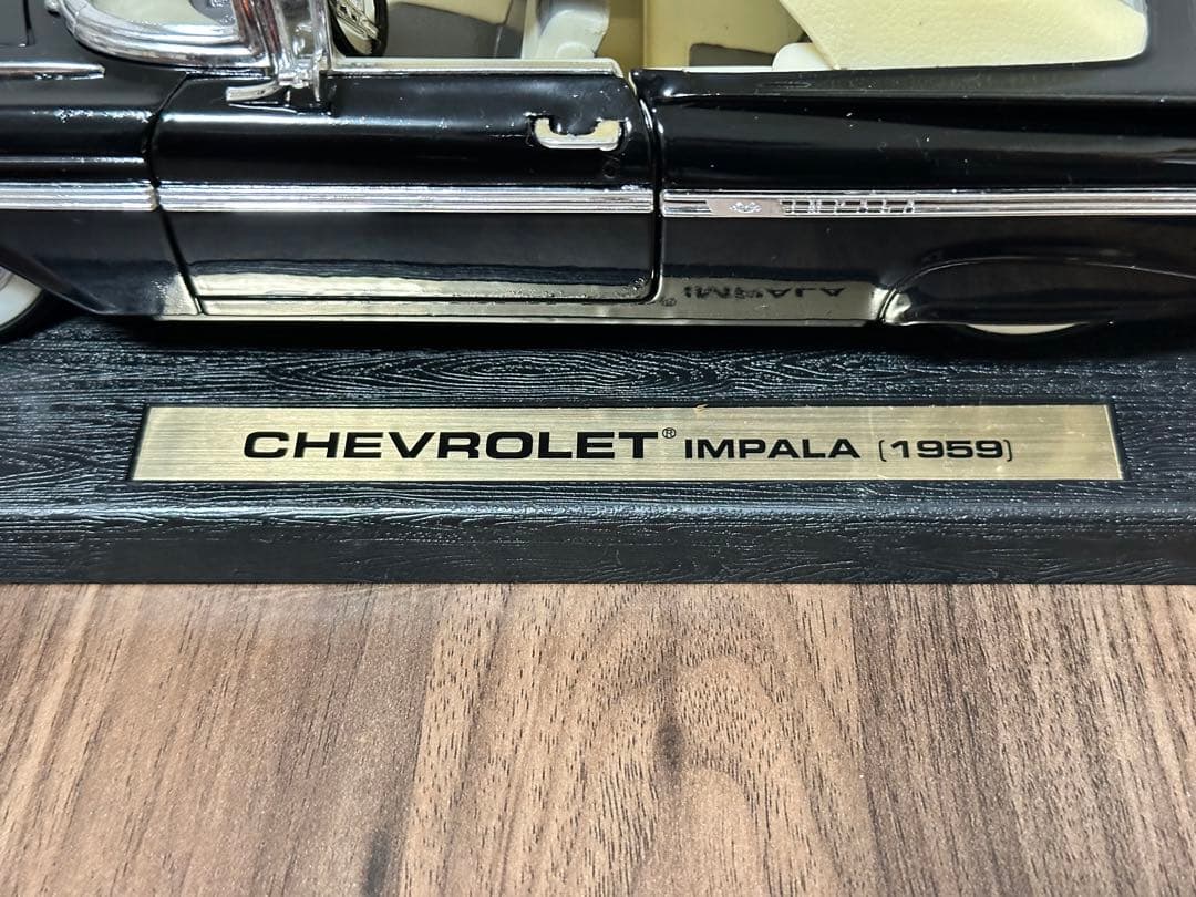 【1/18】シボレー　インパラ　1/18スケール箱付き【1959年】