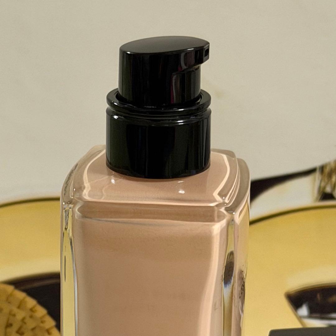 未使用に近い☆CHANEL☆サブリマージュ☆レサンス ドゥ タン # B20