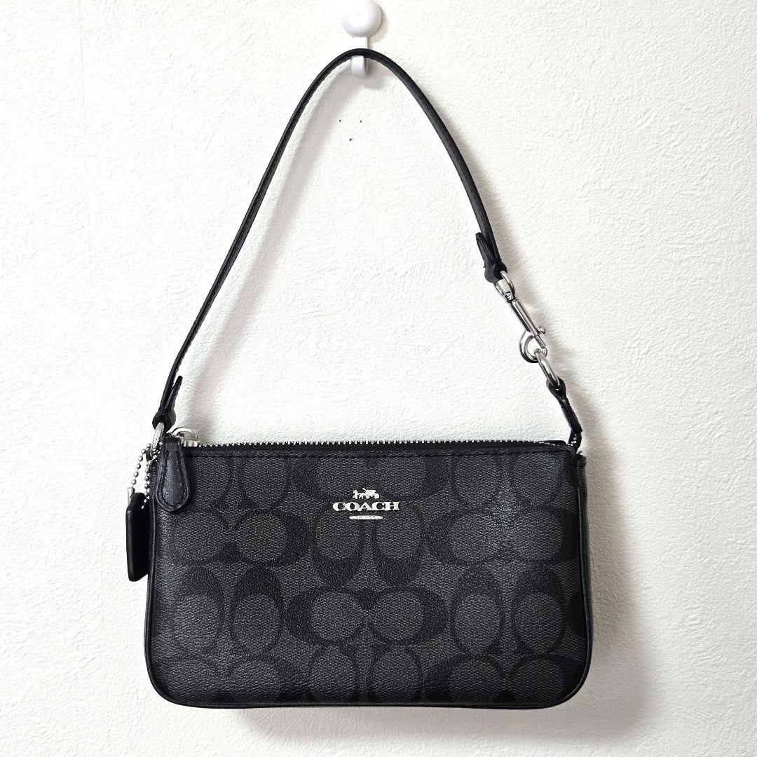 【極美品】COACH シグネチャーハンドバッグ　コーチアクセサリーポーチ