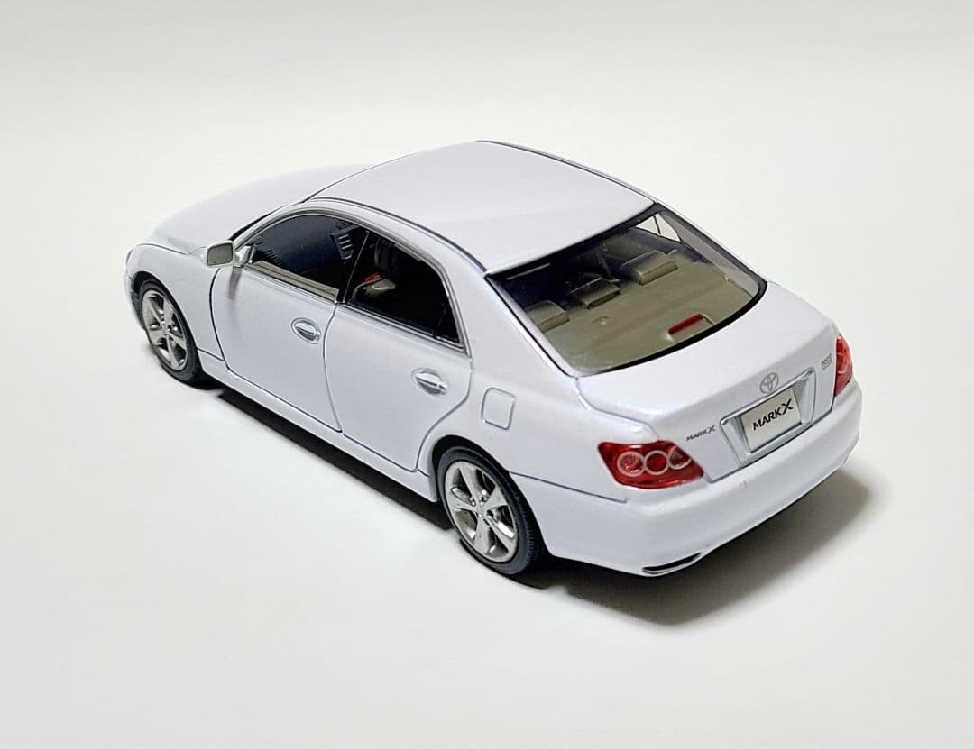 トヨタ 120系マークX カラーサンプル