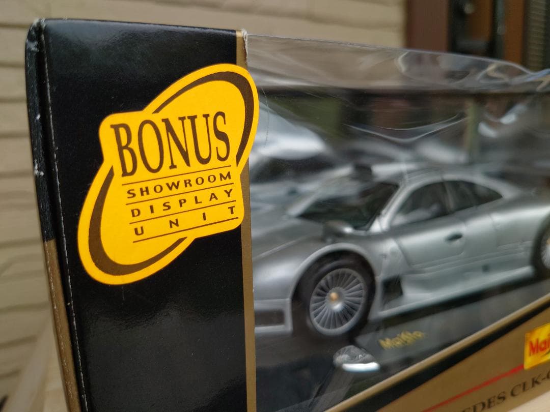 1/18 Maisto(マイスト) メルセデスCLK-GTRストリートバージョン