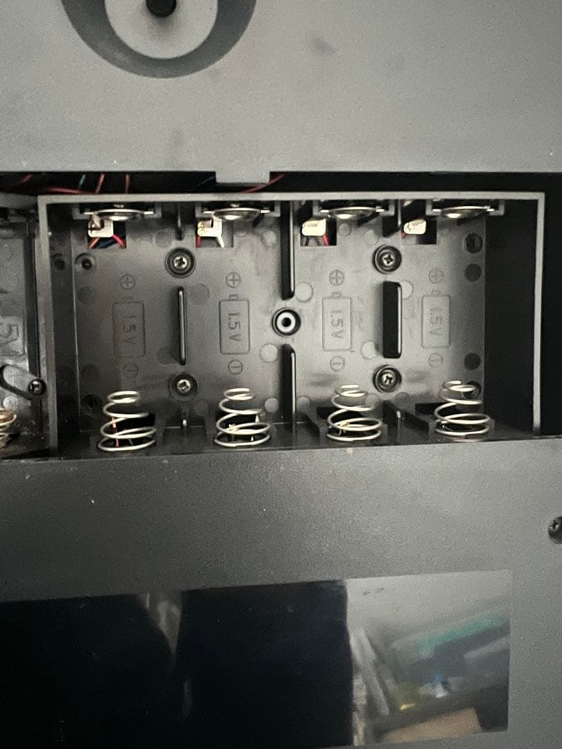 Small World 壁掛け時計　4MH744MR 音楽機能付き