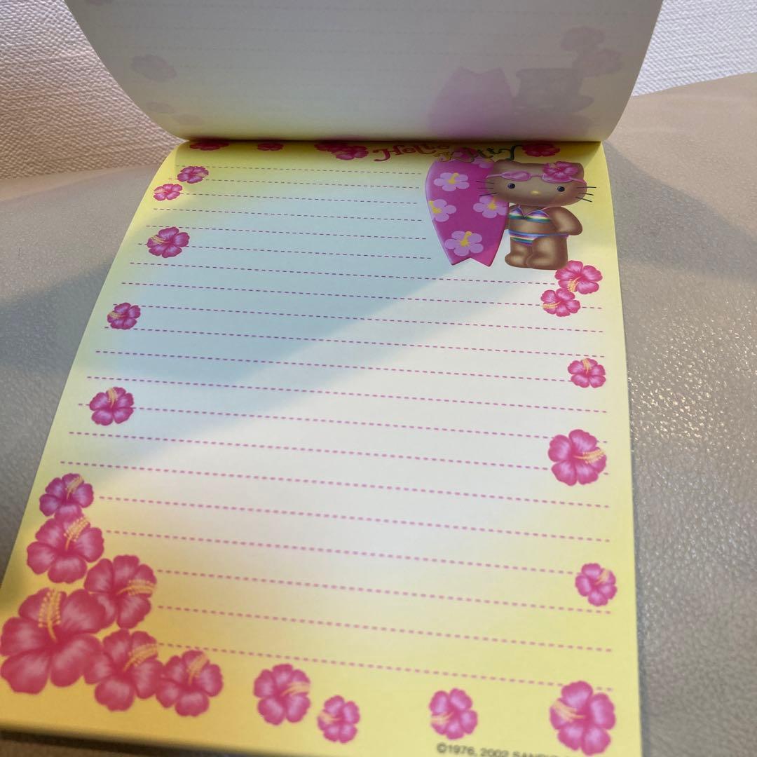 日焼けハローキティ サーフボードデザイン ハワイアン ハイビスカス　平成レトロ